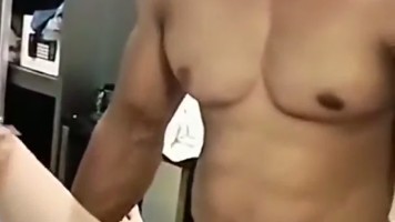 CINTIA Digenjot Herculess Badan Kekar