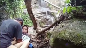 Bokep Premium Hijab Ngewe Di Air Terjun